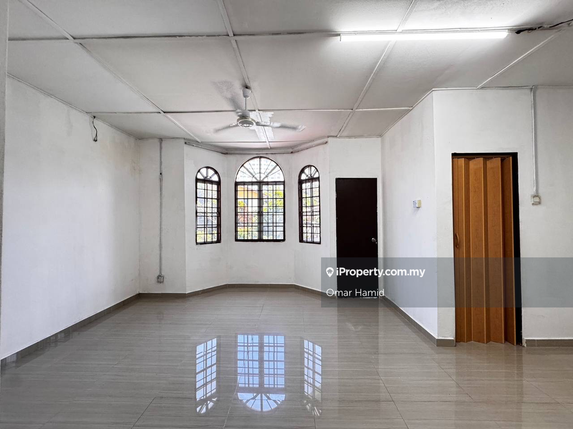 Rumah Berangkai 2 Tingkat untuk Dijual di Taman Bukit Kajang Baru, Kajang oleh Omar Hamid - iProperty.com.my