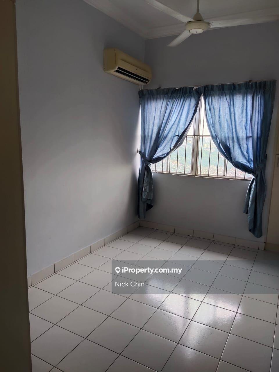 Condominium for Sale in La Vista Condominiums by Nick Chin - iProperty.com.my