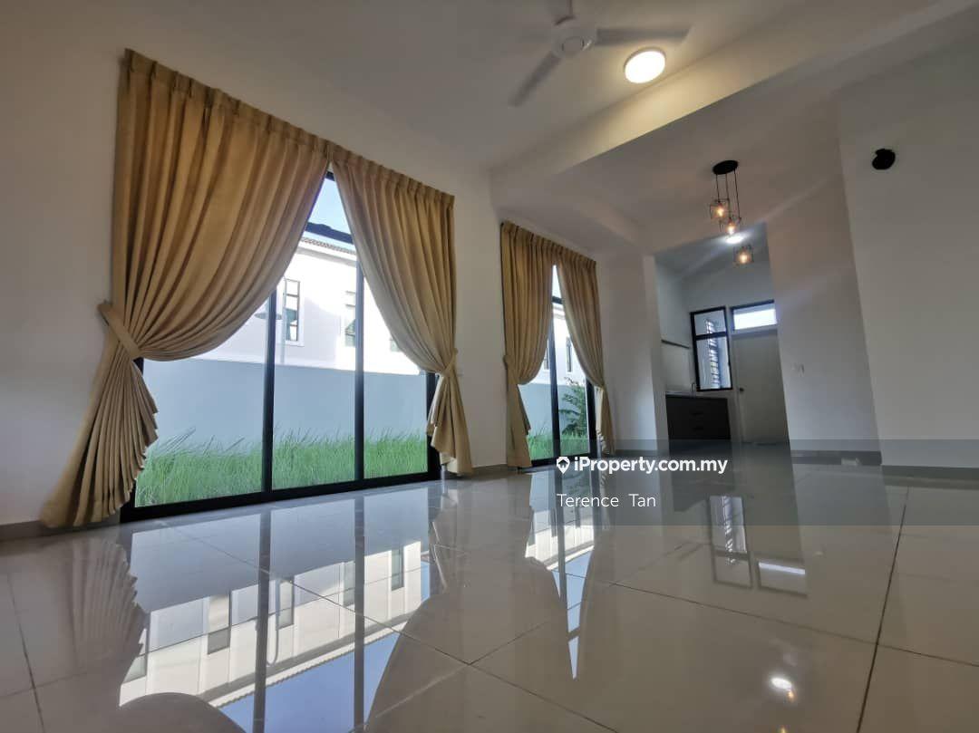 Rumah Berangkai 2 Tingkat untuk Dijual di Johor Bahru, Johor oleh Terence Tan - iProperty.com.my