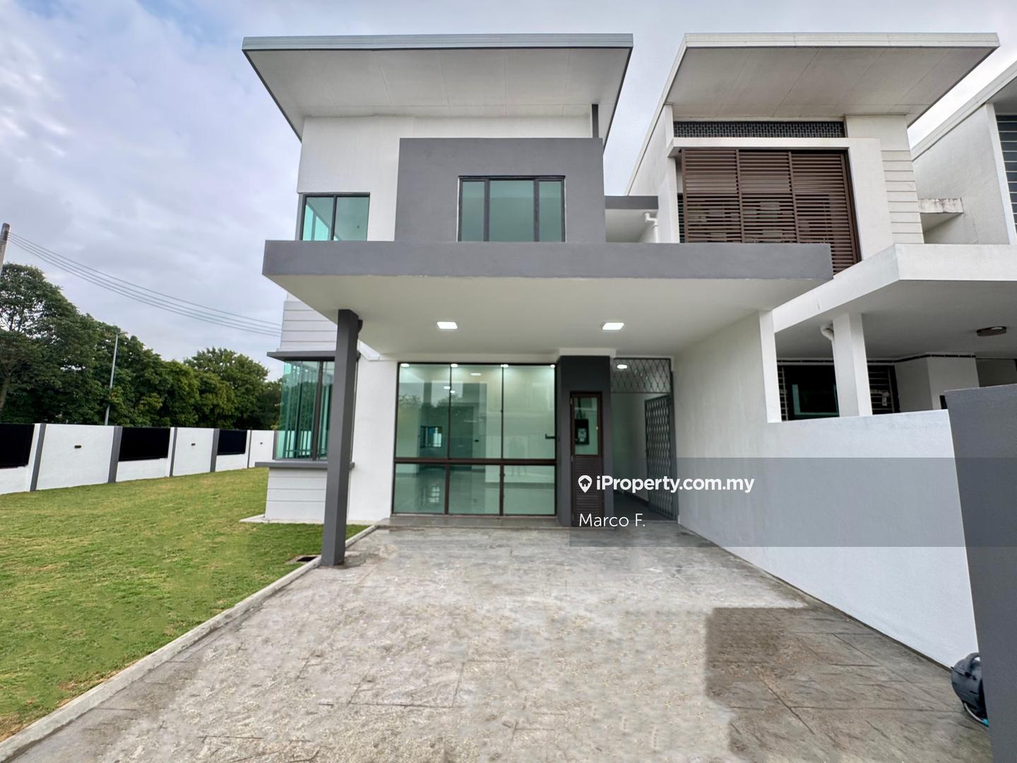 Rumah Berangkai 2 Tingkat untuk Dijual di [Newly Renovated | Below Market] Bukit Raja, Klang, Bukit Raja oleh Marco F. - iProperty.com.my