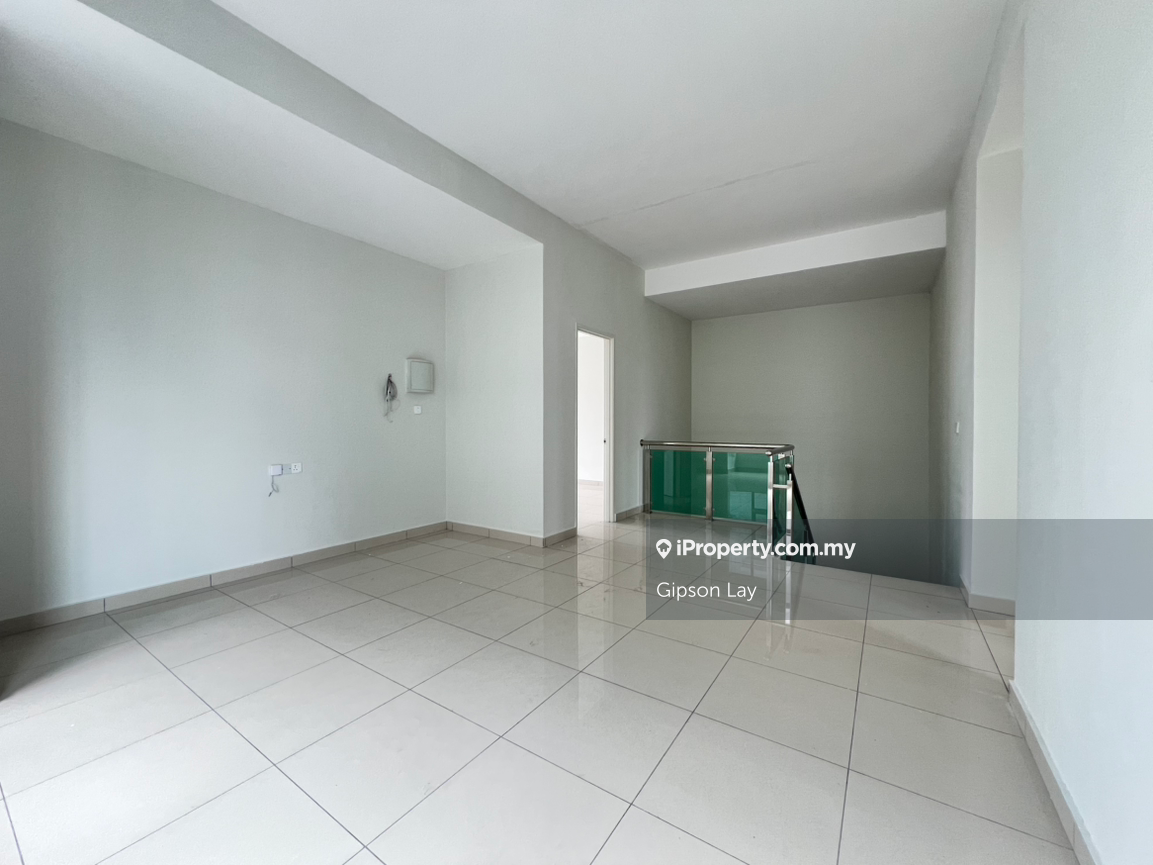 Rumah Berangkai 2 Tingkat untuk Dijual di Taman Tasik Indah, Kluang oleh Gipson Lay - iProperty.com.my