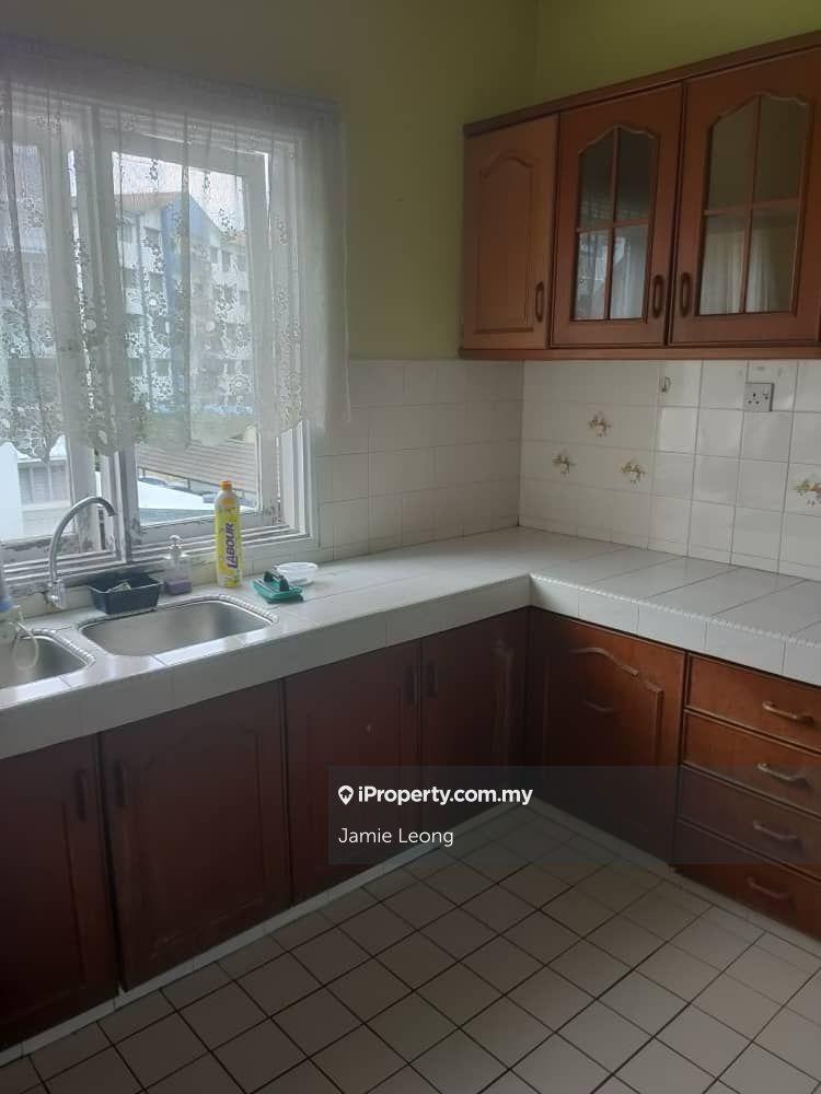 Pangsapuri untuk Dijual di Putra Apartment oleh Jamie Leong - iProperty.com.my