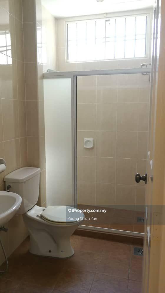 Rumah Berkembar untuk Dijual di Ujong Pasir, Melaka City oleh Yoong Shiun Yan - iProperty.com.my