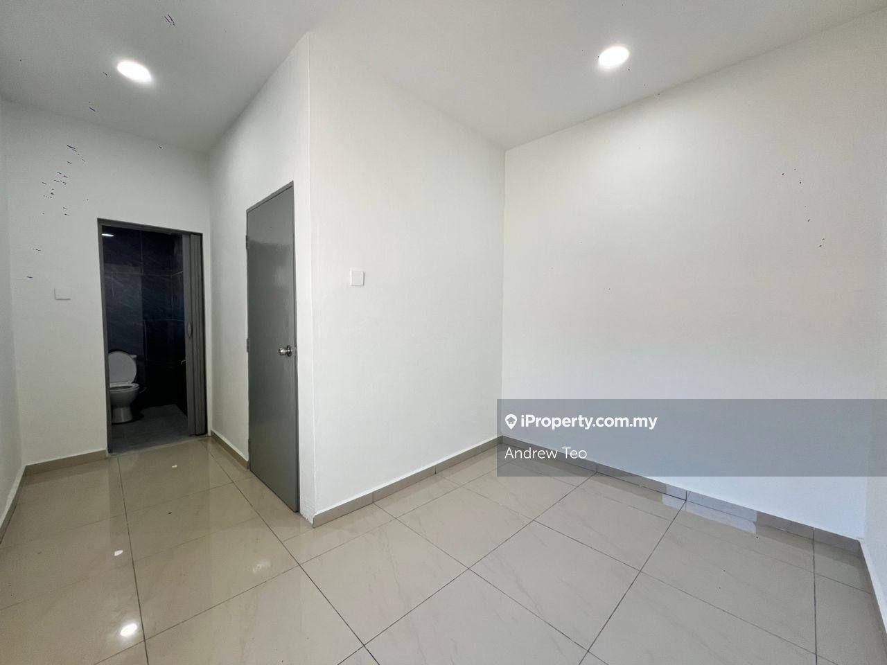 Rumah Berangkai 2 Tingkat untuk Dijual di Taman Bukit Kempas, Tampoi oleh Andrew Teo - iProperty.com.my