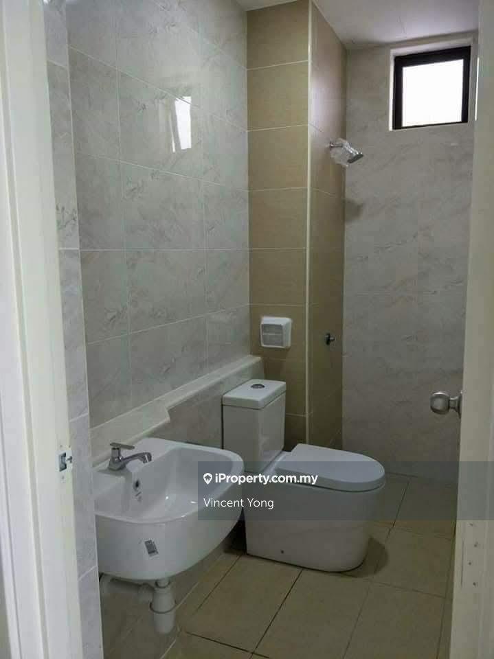 Service Residence for Sale in D'Summit Residences by Vincent Yong - iProperty.com.my