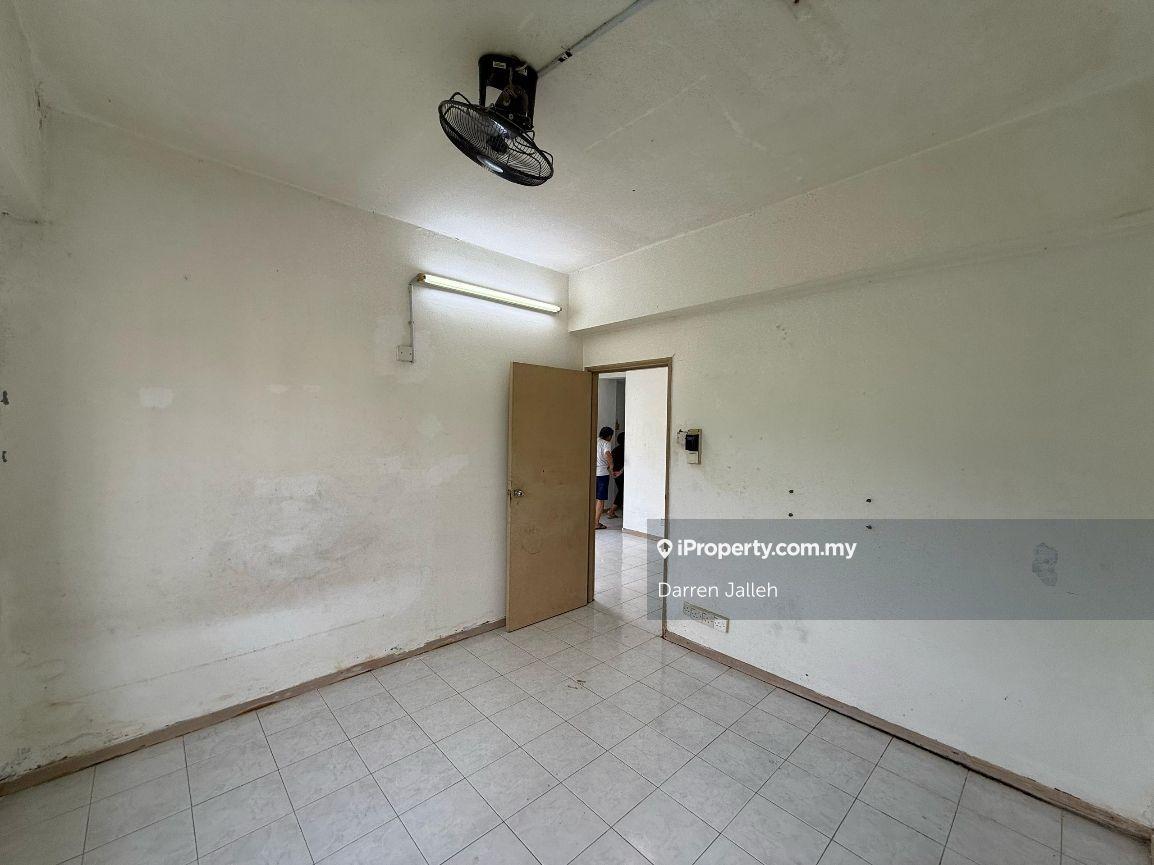 Kondominium untuk Dijual di Taman Desa Relau 2 oleh Darren Jalleh - iProperty.com.my