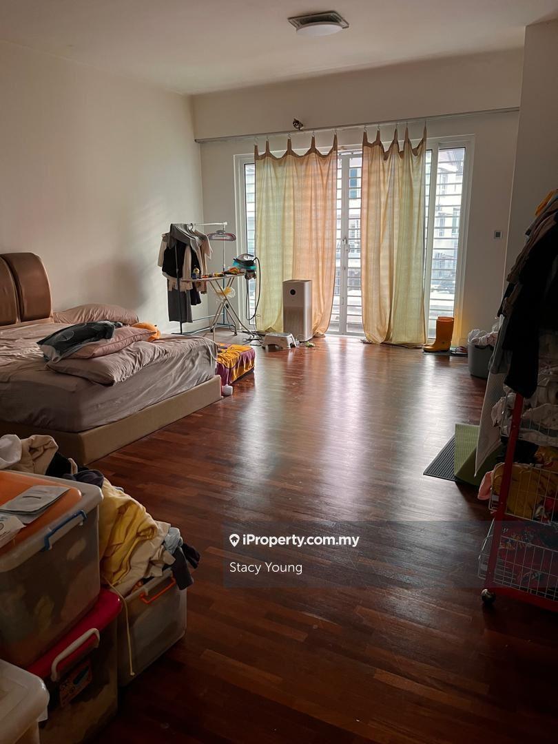 Rumah Berangkai 3 Tingkat untuk Dijual di Taman Taming Indah 2, Bandar Sungai Long oleh Stacy Young - iProperty.com.my