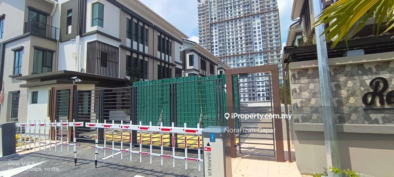 Townhouse for Sale in Kayu Ara, Selangor by NoraFizah Gapar - iProperty.com.my