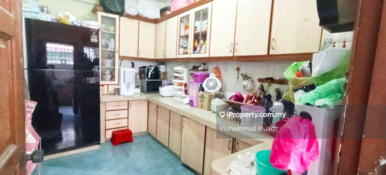 Rumah Berangkai 2 Tingkat untuk Dijual di Jalan Sungai Rasau, Berjaya Park, Shah Alam oleh Muhammad Muadz - iProperty.com.my