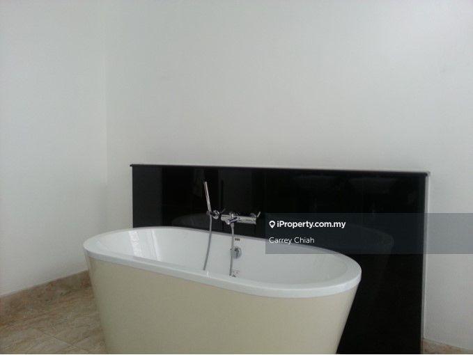 Rumah Berkembar untuk Dijual di Lake Edge Puchong, Puchong oleh Carrey Chiah - iProperty.com.my