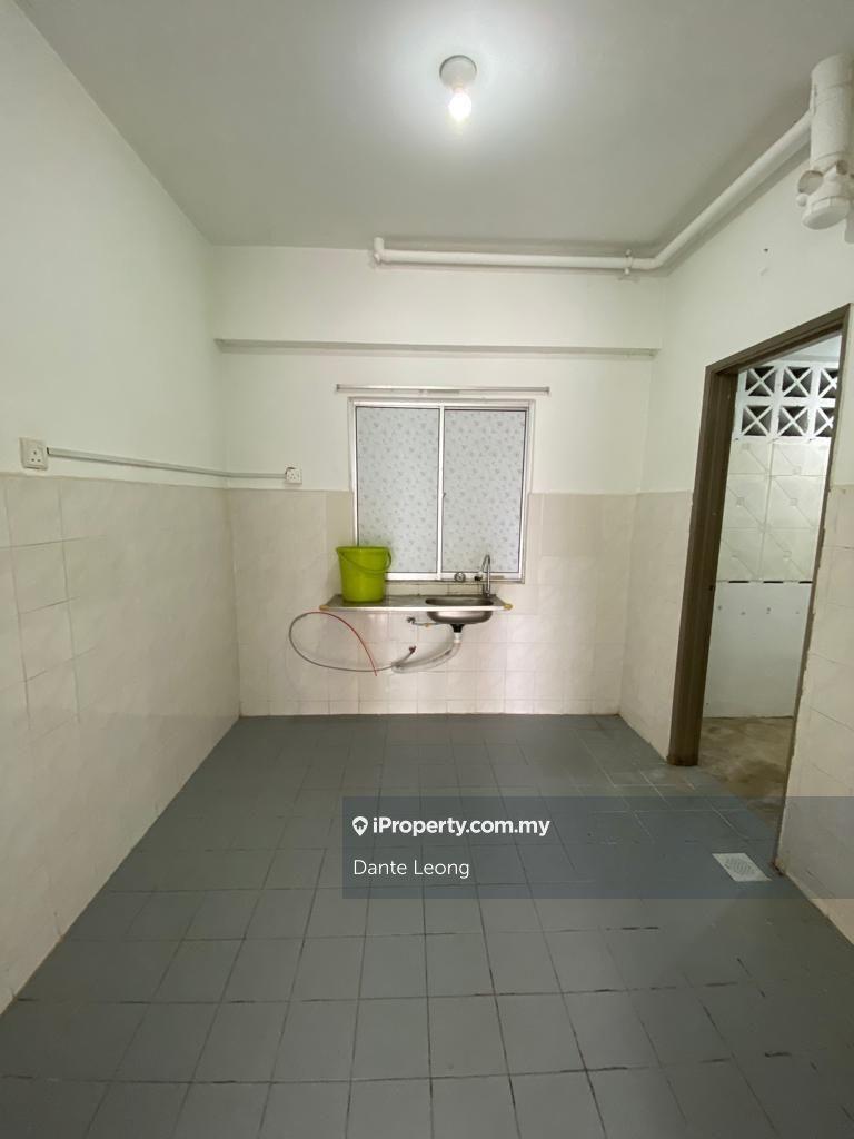 Condominium for Sale in Villaria by Dante Leong - iProperty.com.my