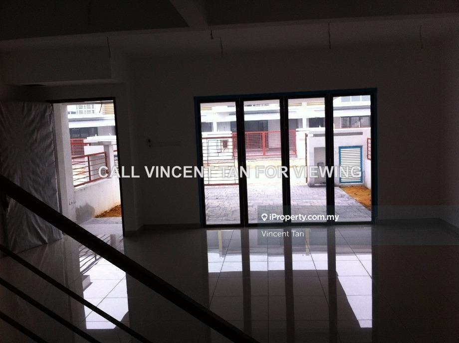 Rumah Berangkai 2 Tingkat untuk Dijual di ELMINA GARINIA CRESSIDA East Garden West Valley, Shah Alam oleh Vincent Tan - iProperty.com.my
