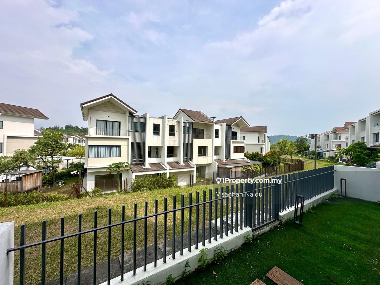 Rumah Berangkai 3 Tingkat untuk Disewa di Tamansari, Rawang oleh Visaghan Naidu - iProperty.com.my