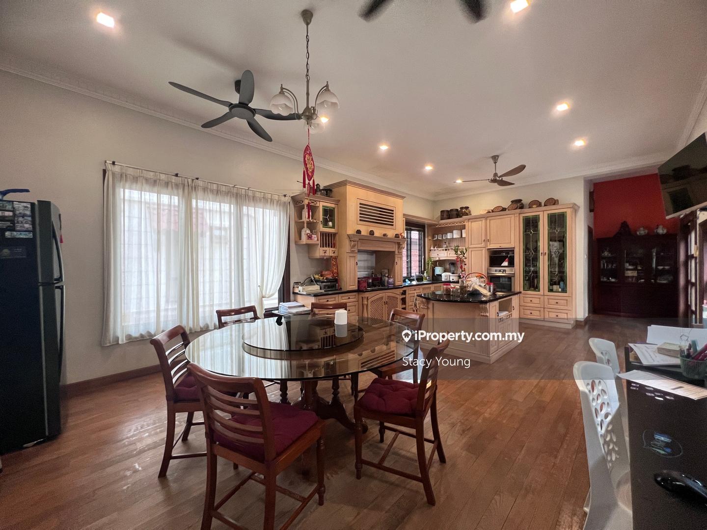 Bungalow House for Sale in Bukit Gita Bayu, Seri Kembangan by Stacy Young - iProperty.com.my