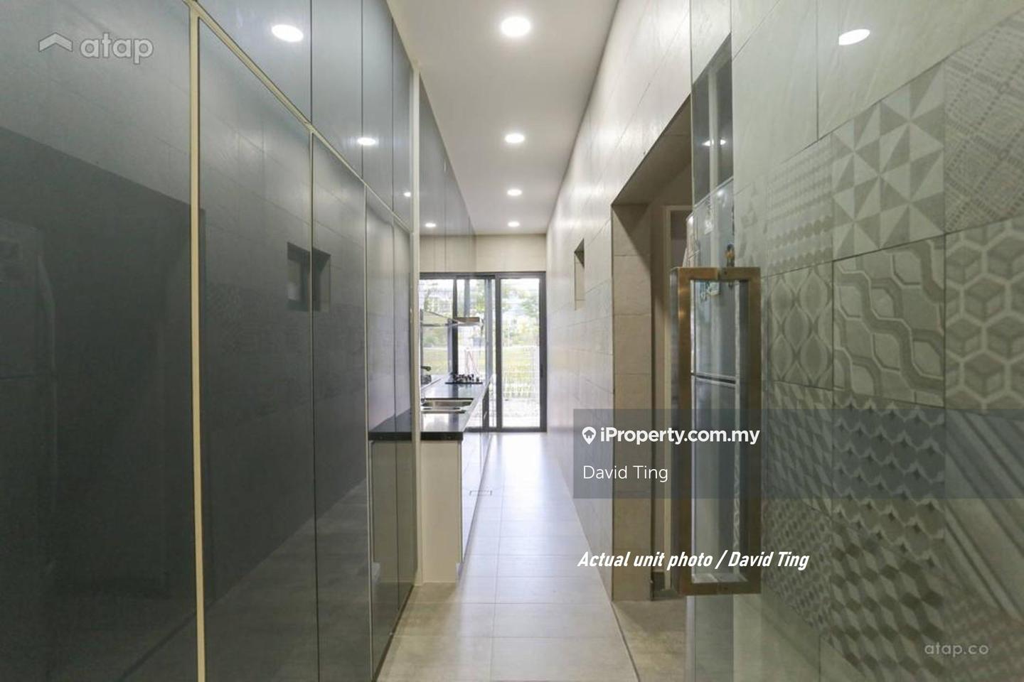 Rumah Berangkai 3 Tingkat untuk Dijual di Lake Fields, Sungai Besi oleh David Ting - iProperty.com.my