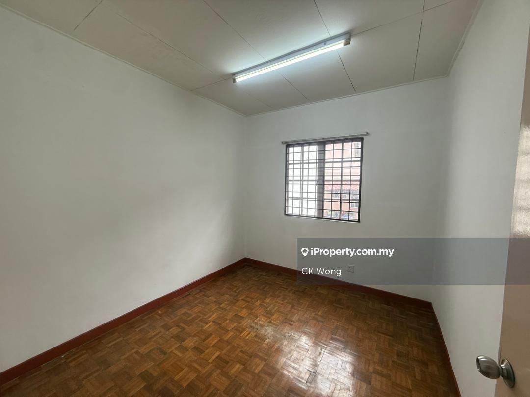 Terraced House for Sale in Taman Lestari Perdana, Seri Kembangan by CK Wong - iProperty.com.my
