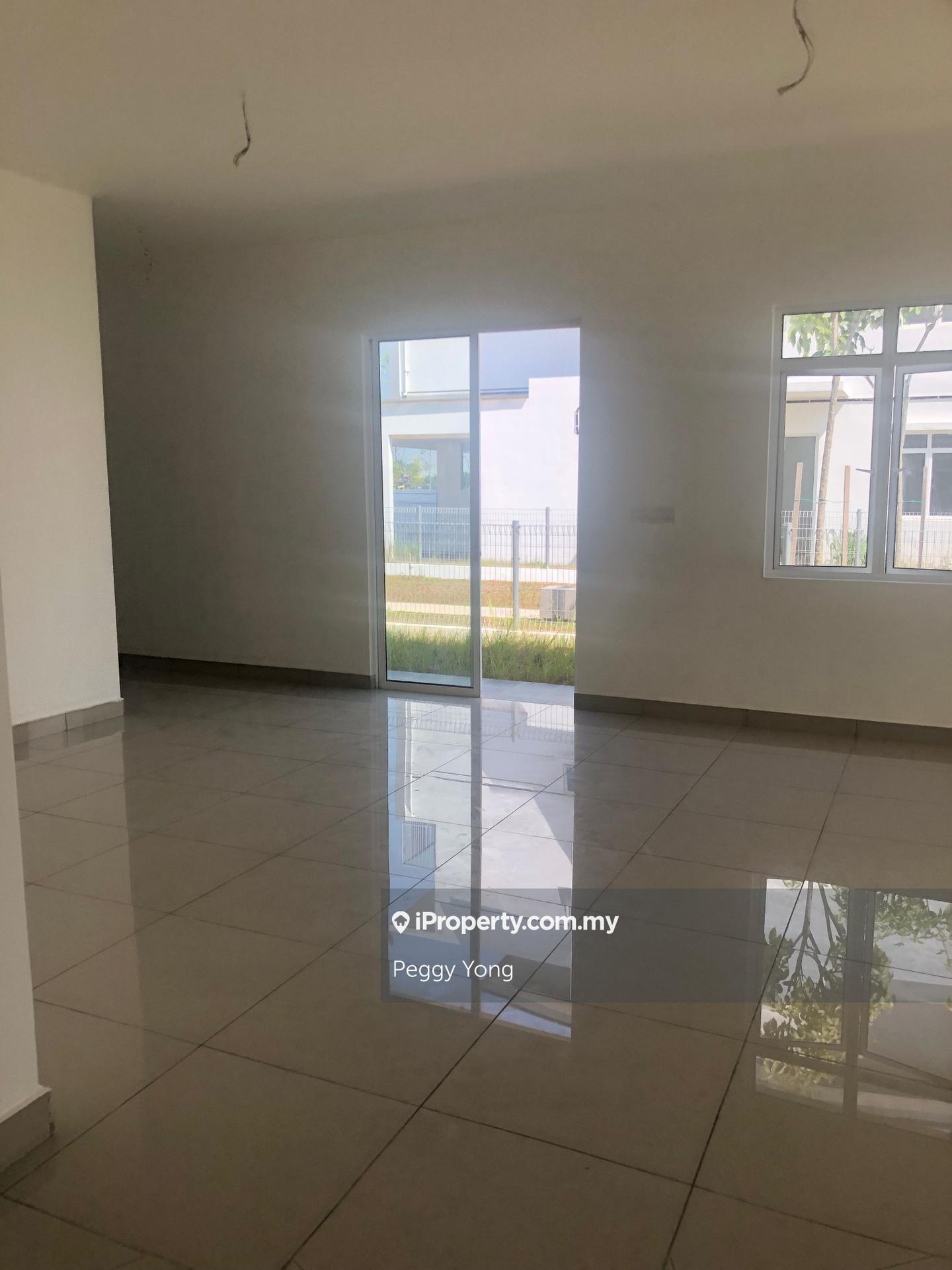 Townhouse for Sale in Taman Platinum Residence, Dengkil by Peggy Yong - iProperty.com.my