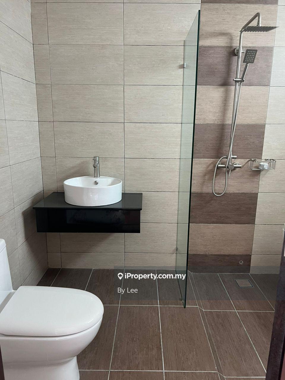 Service Residence for Sale in Molek Regency by By Lee - iProperty.com.my