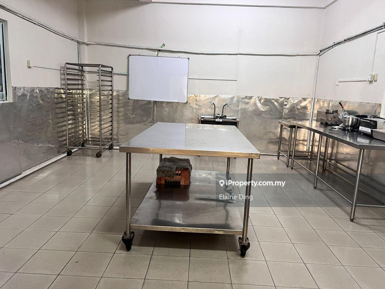 Banglo Komersial untuk Dijual di Putrajaya, Bangi oleh Elaine Ding - iProperty.com.my