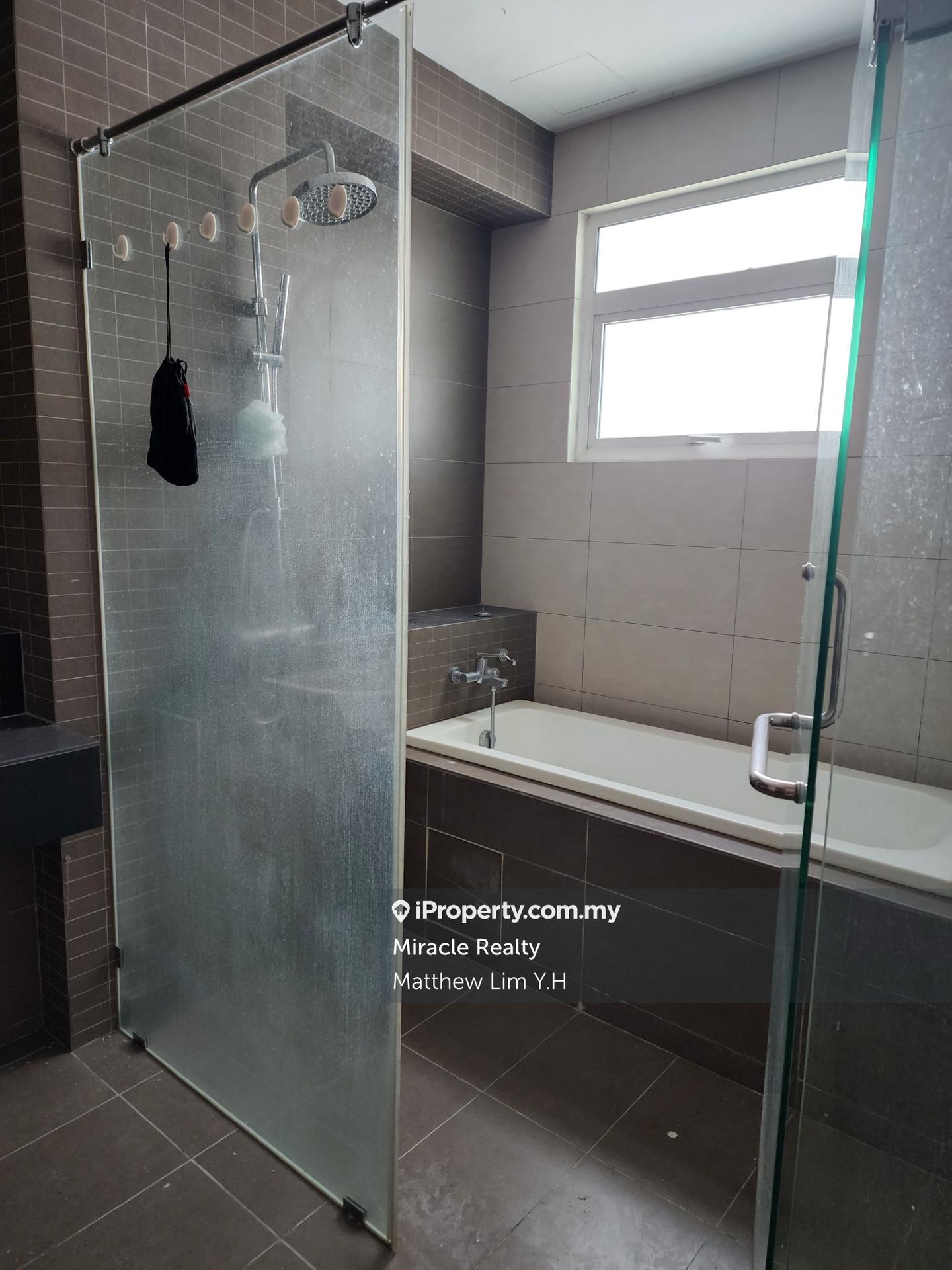 Rumah Berkembar untuk Dijual di Ambang Botanic, Klang oleh Matthew Lim Y.H - iProperty.com.my