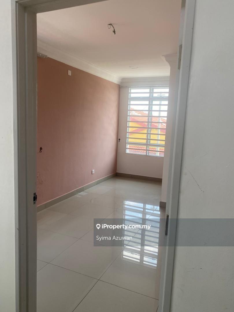 Rumah Berangkai 2 Tingkat untuk Dijual di Telok Panglima Garang, Selangor oleh Syima Azuwan - iProperty.com.my