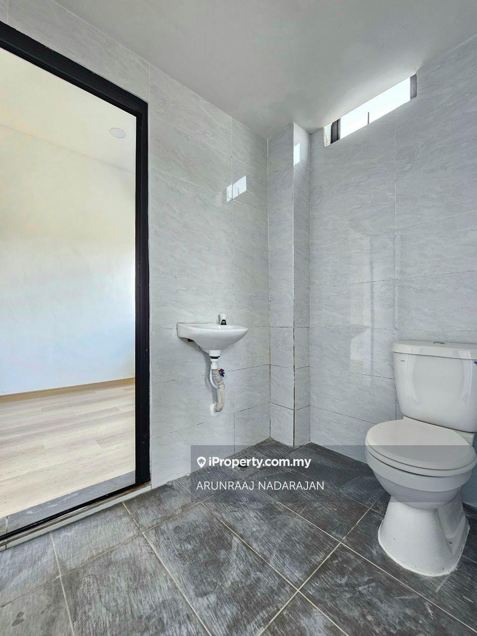 Rumah Berangkai 2 Tingkat untuk Dijual di Taman Puteri Wangsa, Ulu Tiram oleh ARUNRAAJ NADARAJAN - iProperty.com.my