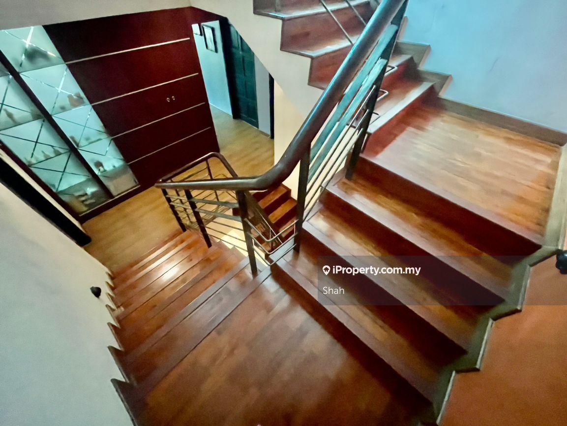 2.5-storey Terraced House for Sale in Laman Oakleaf, Ampang by Shah - iProperty.com.my