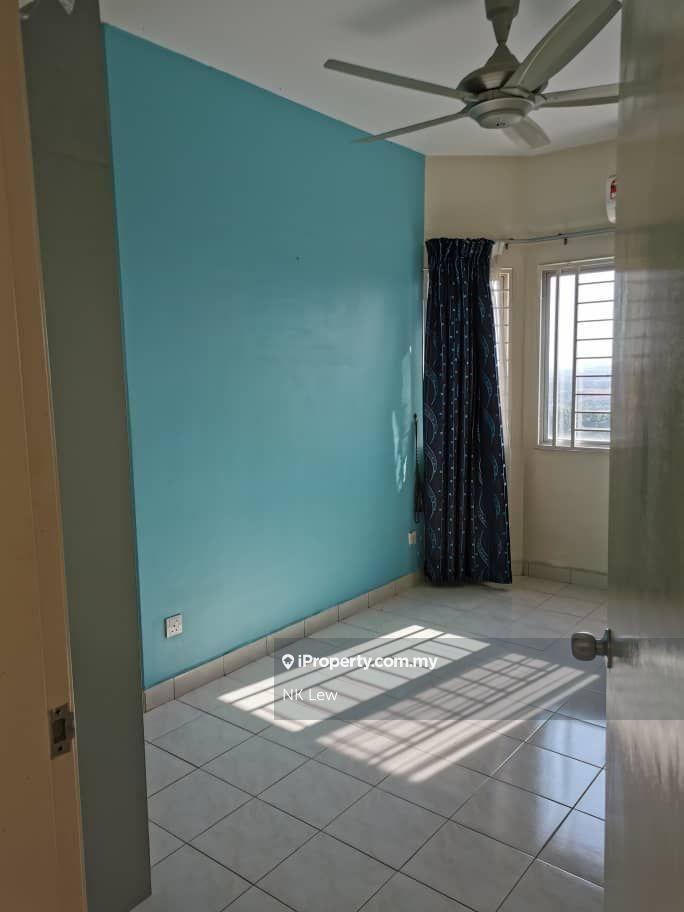 Apartment for Sale in Puteri Bayu Apartment by NK Lew - iProperty.com.my
