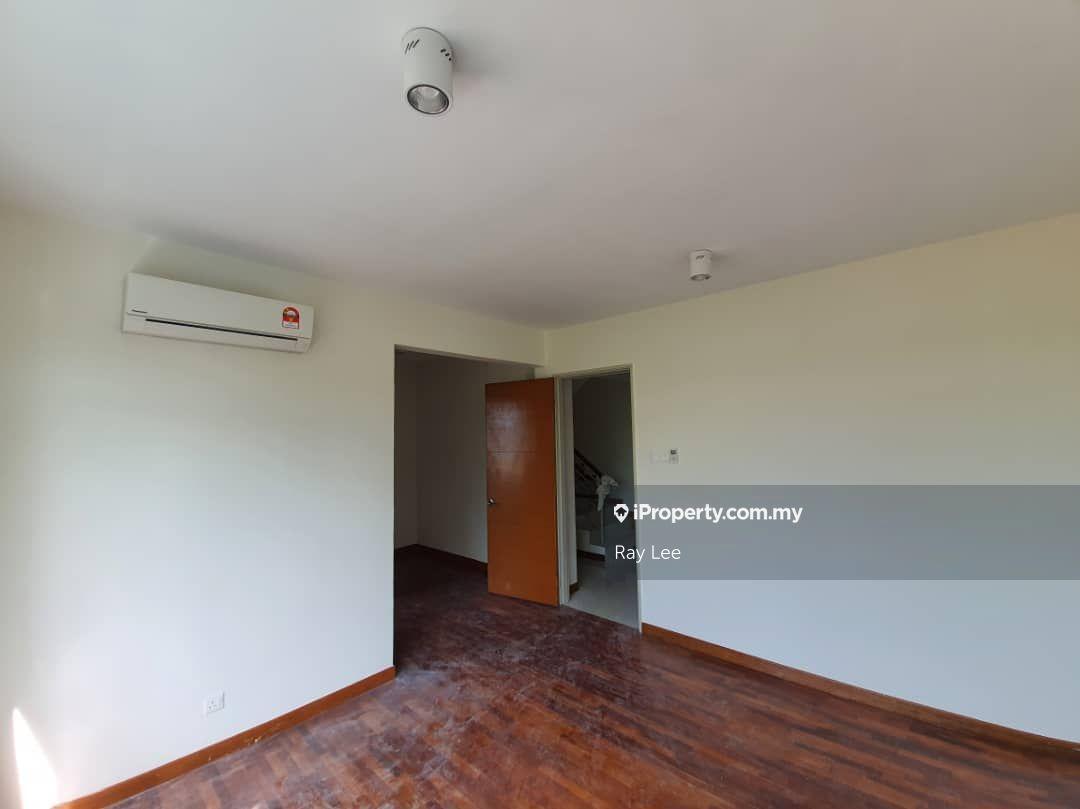 Rumah Berangkai 3 Tingkat untuk Dijual di Amanria Residence, Puchong oleh Ray Lee - iProperty.com.my