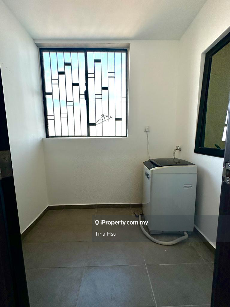 Service Residence for Sale in Molek Regency by Tina Hsu - iProperty.com.my