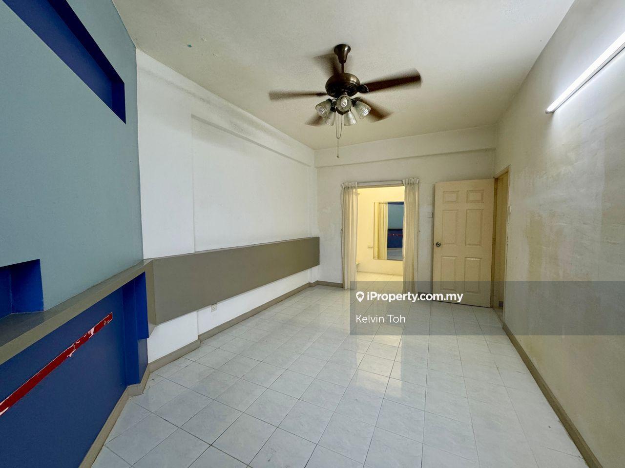 Condominium for Sale in Marina Bay Condominium by Kelvin Toh - iProperty.com.my