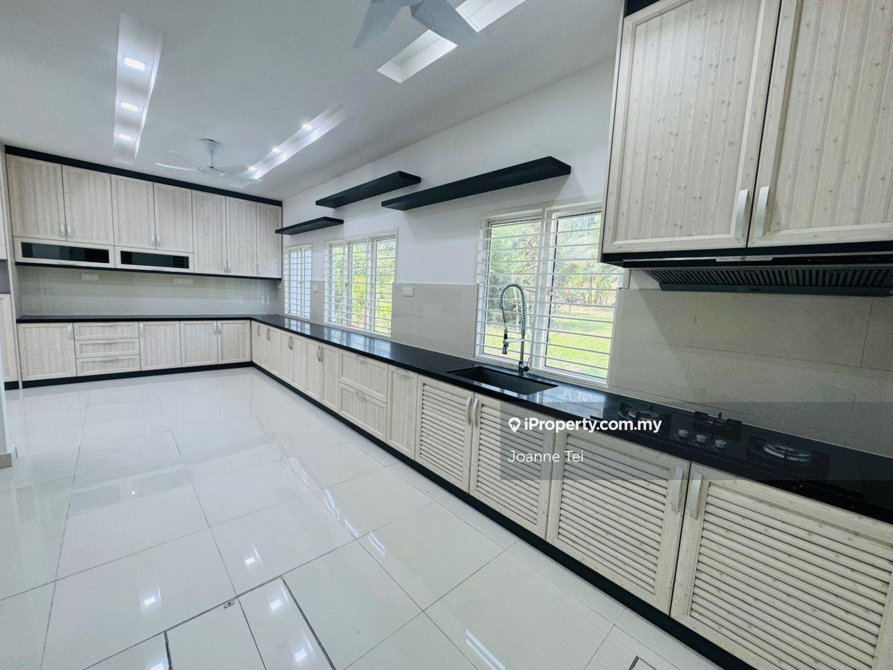 Rumah Berkembar untuk Dijual di MyDiva Homes @ Perdana Lakeview East, Cyberjaya oleh Joanne Tei - iProperty.com.my