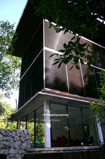 Bungalow House for Sale in Bukit Gita Bayu, Seri Kembangan by Venice Chong - iProperty.com.my