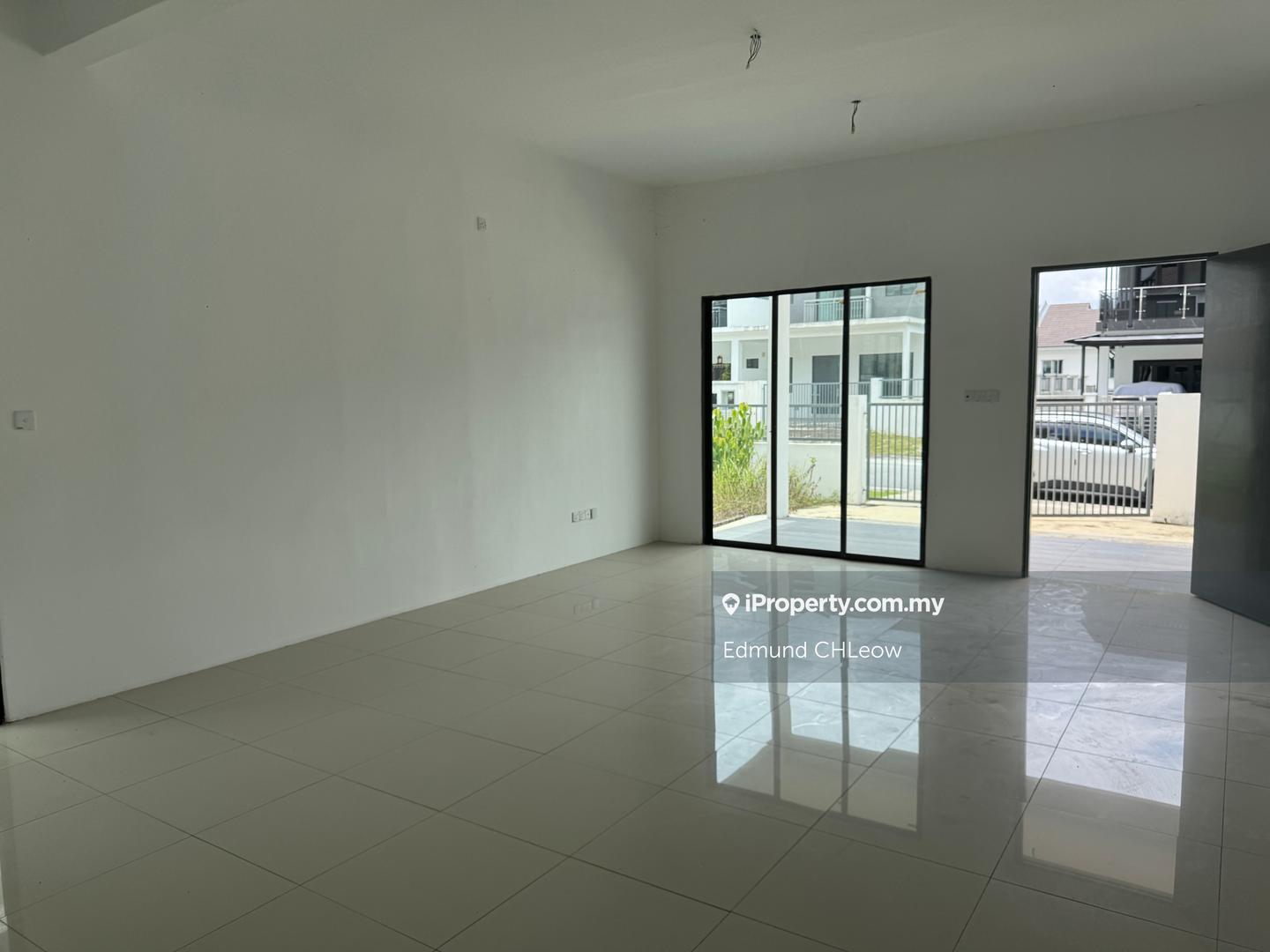 Rumah Berkembar untuk Dijual di Taman Anggun, Rawang oleh Edmund CHLeow - iProperty.com.my