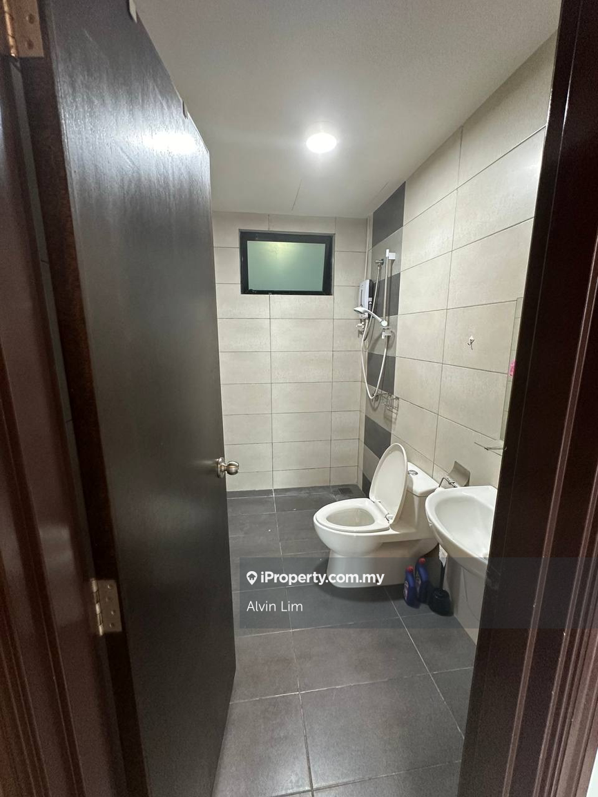 Residensi Servis untuk Disewa di Molek Regency oleh Alvin Lim - iProperty.com.my
