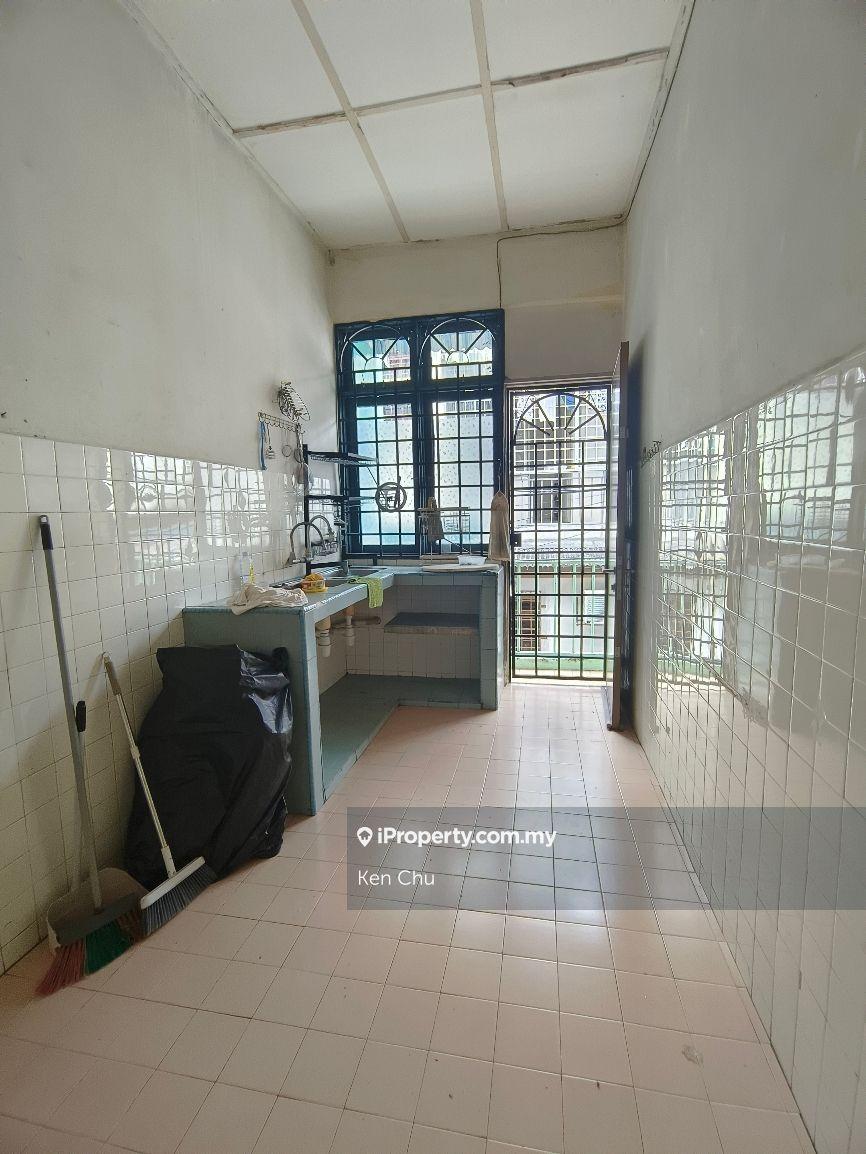 Townhouse for Sale in Taman Bukit Teratai, Ampang by Ken Chu - iProperty.com.my