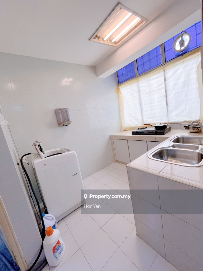 Condominium for Sale in Pantai Panorama Condominiums by Hor Yan - iProperty.com.my