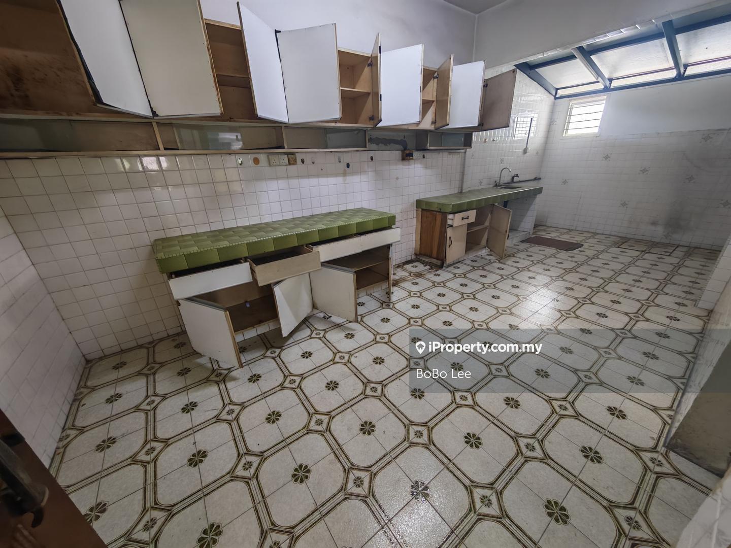 Rumah Berangkai 2 Tingkat untuk Dijual di dvdqz, Jalan Klang Lama (Old Klang Road) oleh BoBo Lee - iProperty.com.my