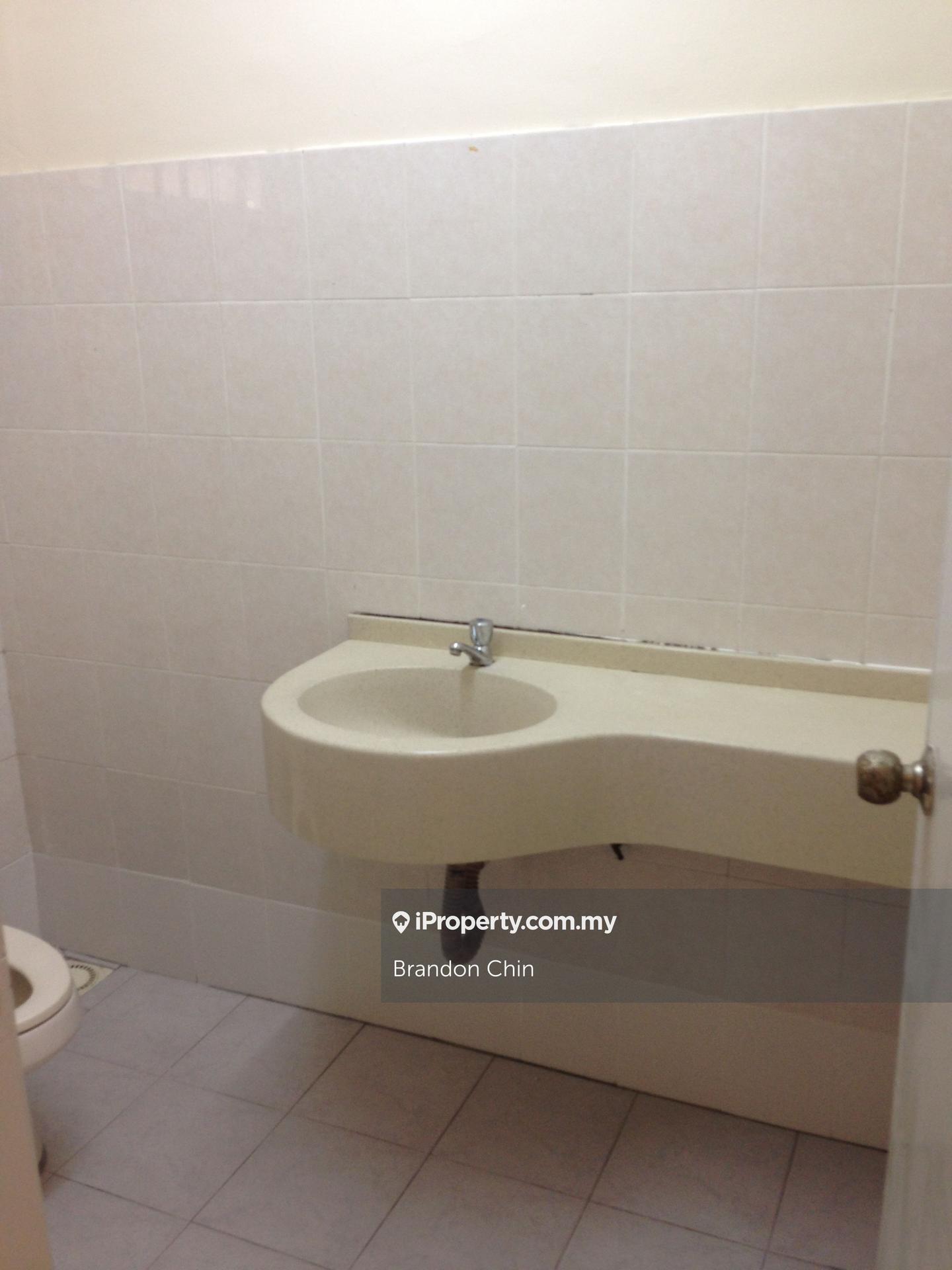 Condominium for Sale in Platinum Hill PV 5 by Brandon Chin - iProperty.com.my