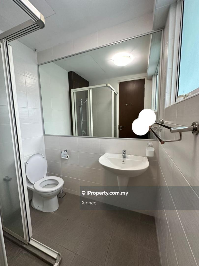 Condominium for Rent in Bayu Ferringhi Condominiums by Xinnee - iProperty.com.my