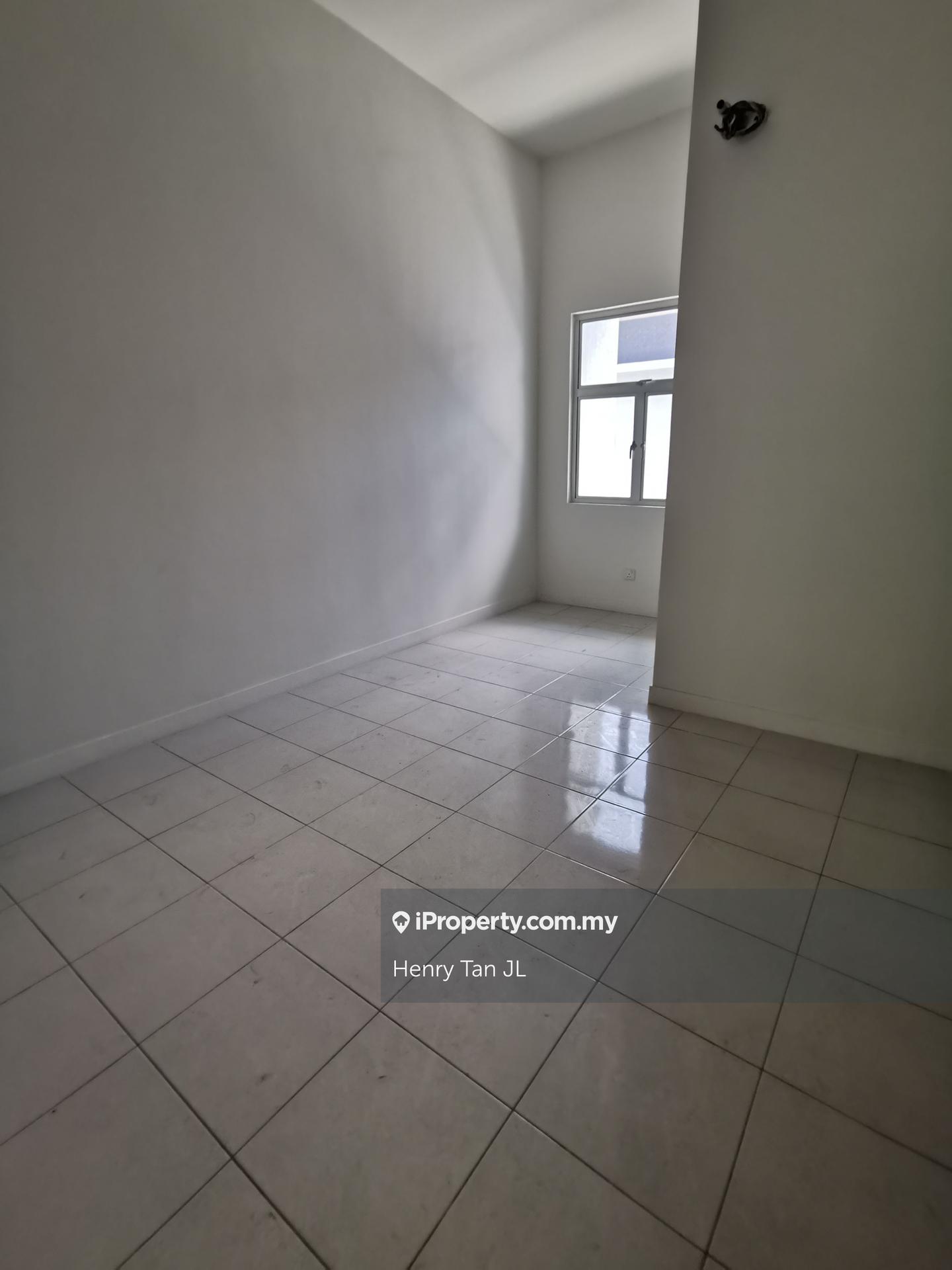 Rumah Berangkai 2 Tingkat untuk Dijual di Chimes , Bandar Rimbayu, Telok Panglima Garang oleh Henry Tan JL - iProperty.com.my