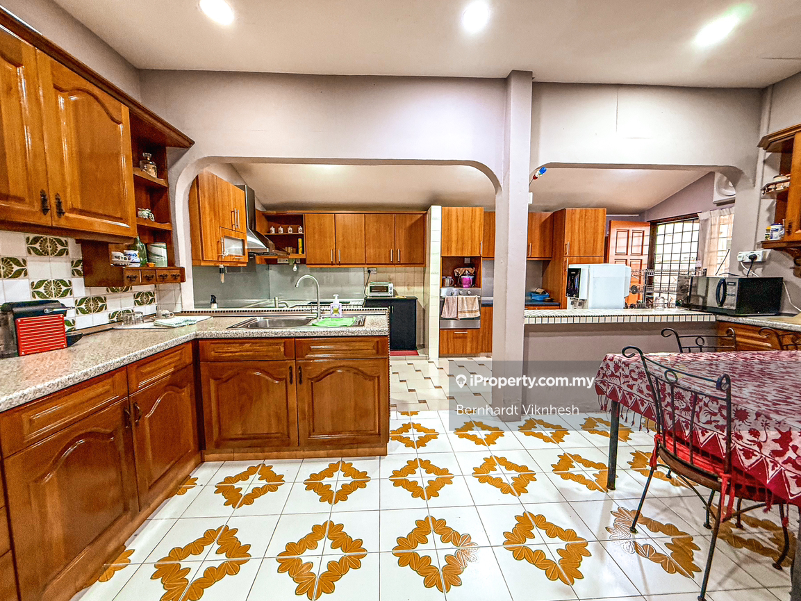 Semi-Detached House for Sale in Ss4, Petaling Jaya by Bernhardt Viknhesh - iProperty.com.my