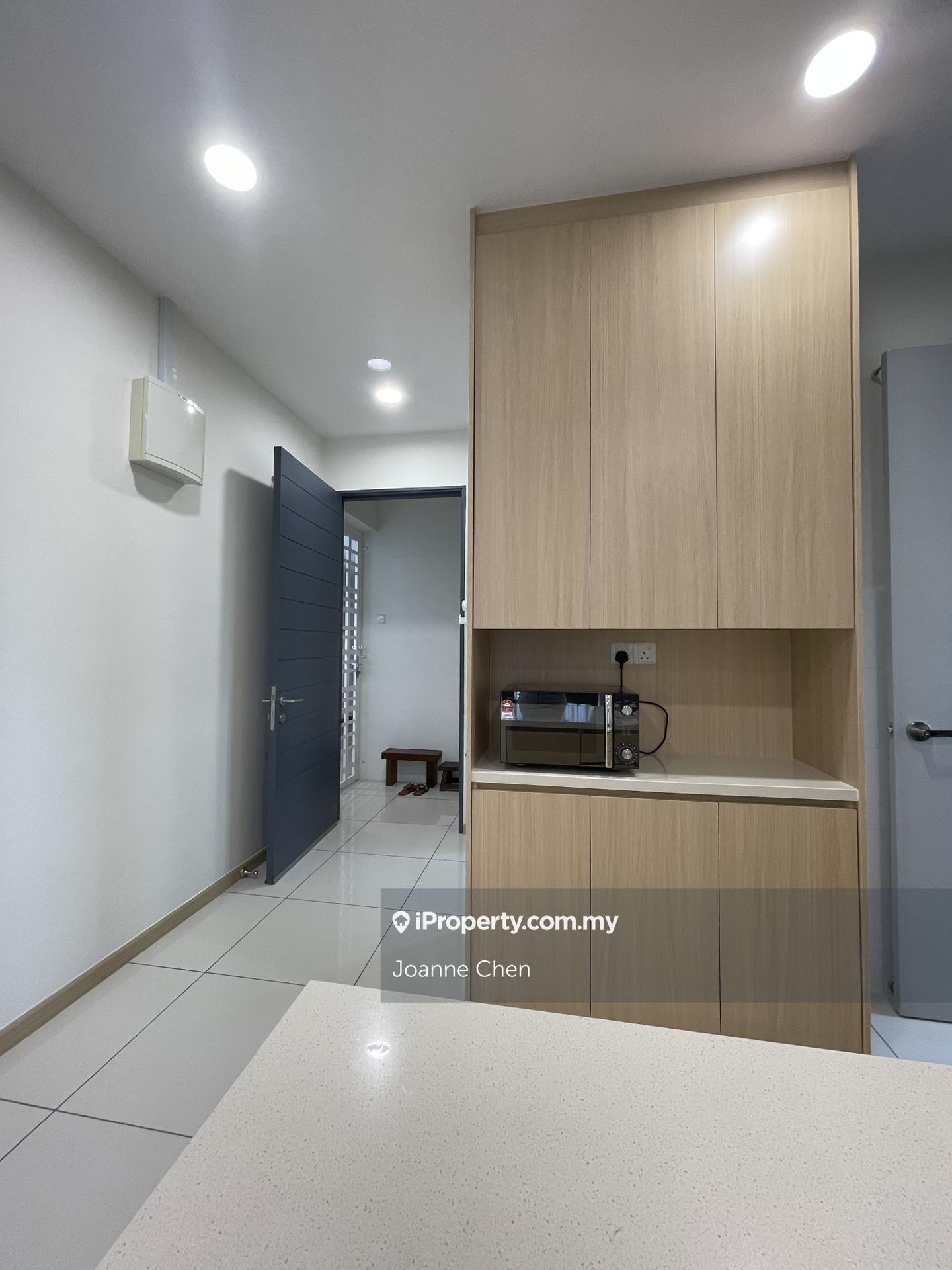 Residensi Servis untuk Dijual di RYAN & MIHO oleh Joanne Chen - iProperty.com.my