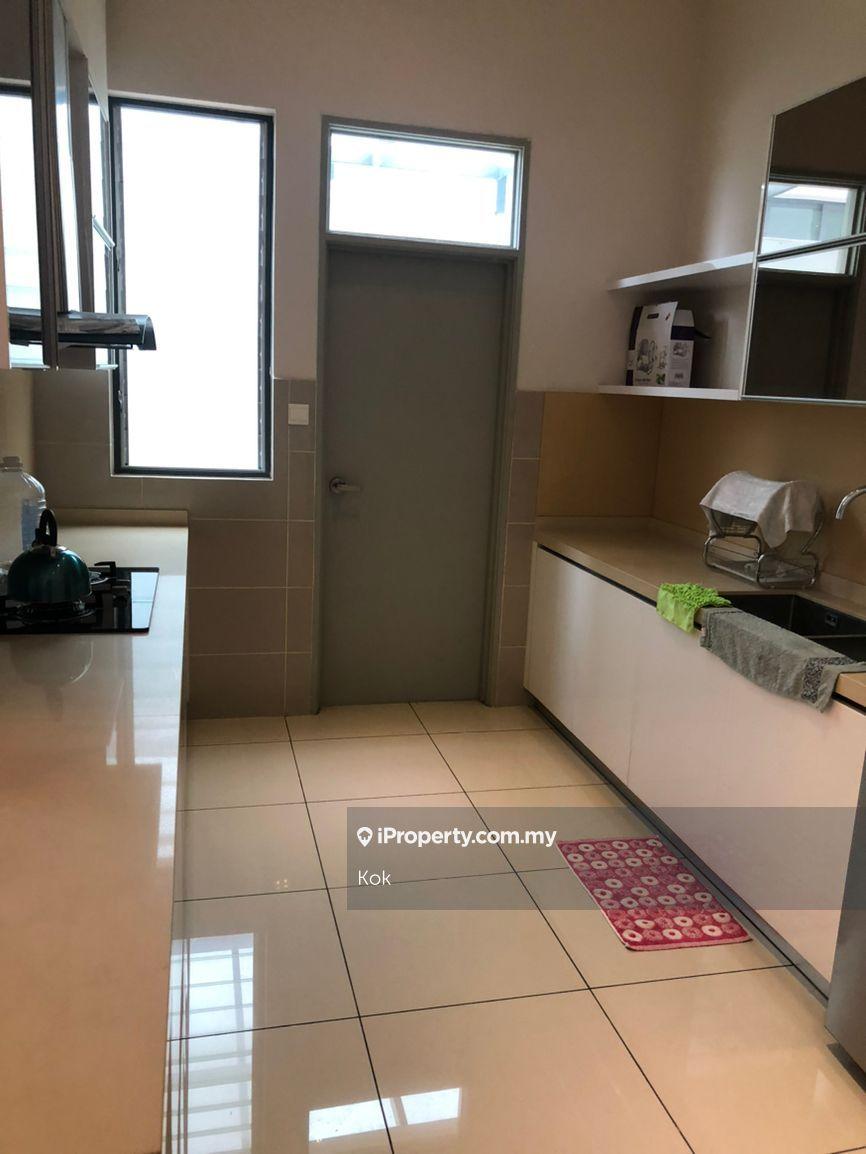 Rumah Berkembar untuk Dijual di Desa Petaling, Kuala Lumpur oleh Kok - iProperty.com.my