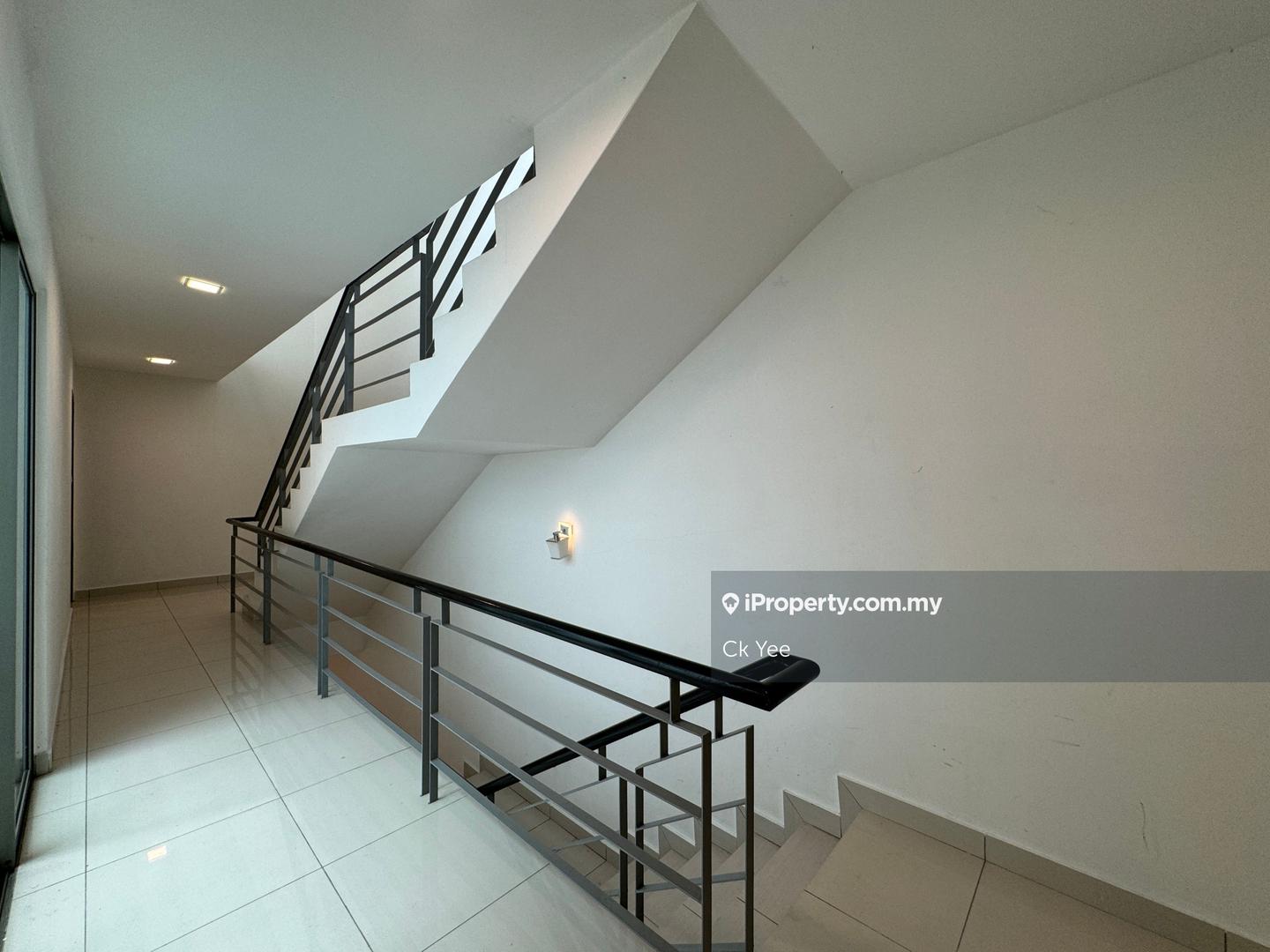 Rumah Berangkai 3 Tingkat untuk Dijual di Seri Jalil, Bukit Jalil oleh Ck Yee - iProperty.com.my