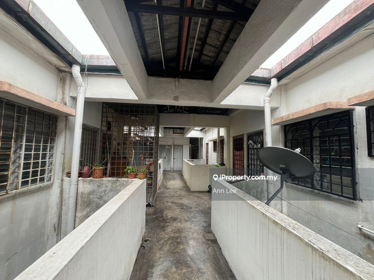Pangsapuri untuk Dijual di Strawberry Court Apartment oleh Ann Lee - iProperty.com.my