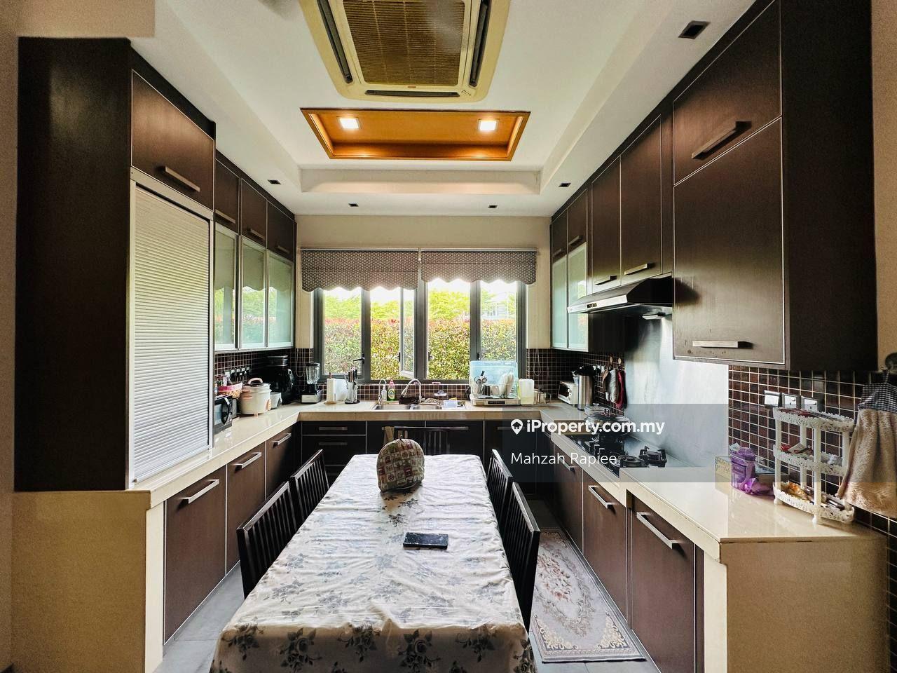 Banglo untuk Dijual di Perdana Lakeview East, Cyberjaya oleh Mahzah Rapiee - iProperty.com.my