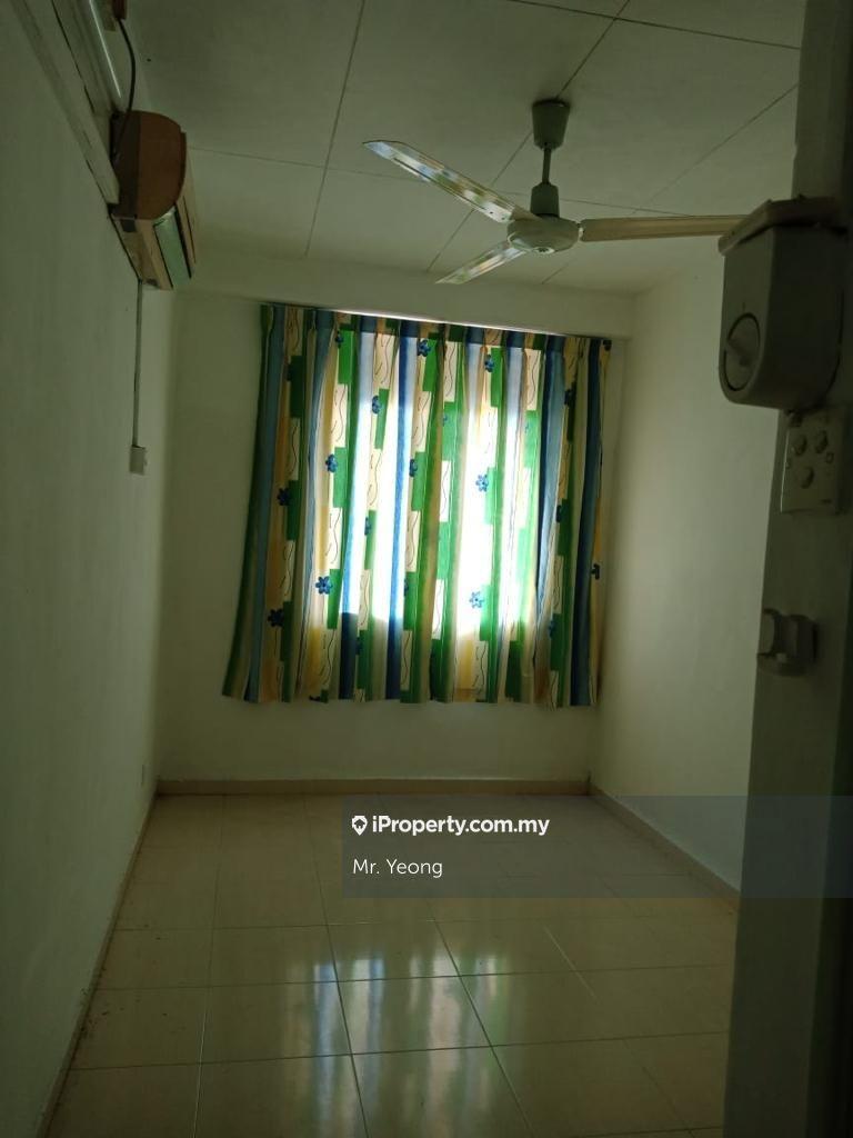 Flat for Sale in Taman Tan Sri Yaacob by Micky Mah - iProperty.com.my