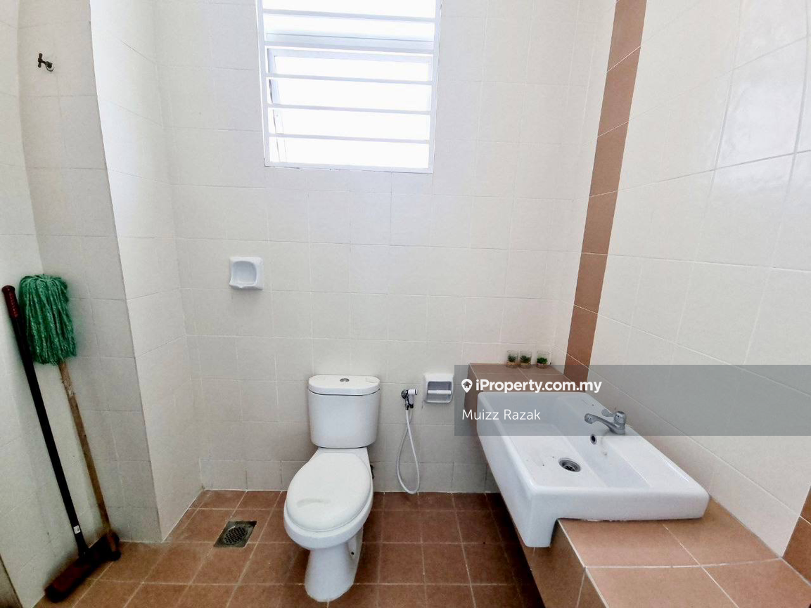 Rumah Berangkai 2 Tingkat untuk Dijual di Bandar Hillpark, Puncak Alam oleh Muizz Razak - iProperty.com.my