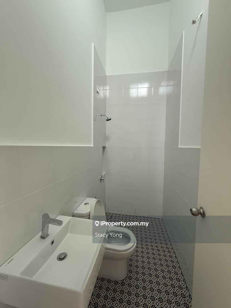 Rumah Berangkai 2 Tingkat untuk Disewa di Eco Majestic, Semenyih oleh Stacy Yong - iProperty.com.my